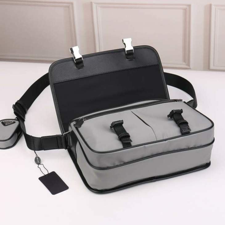 Picture of Prada Mens Bags _SKUfw167297894fw